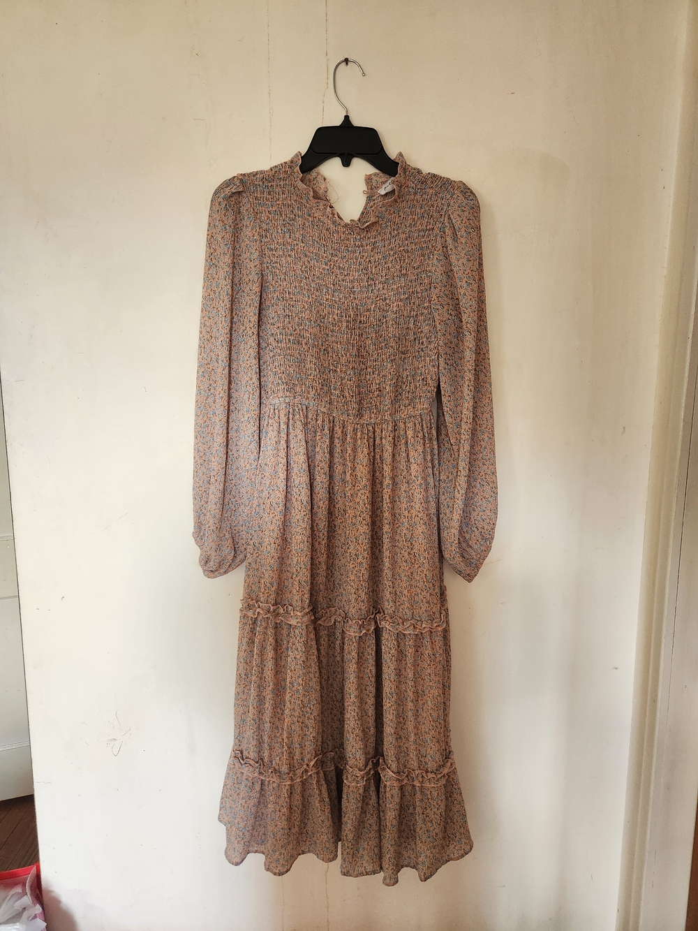 💕5/$25 Petal & Pup Peach-Beige Floral Long-Sleeve Smocked Midi Dress